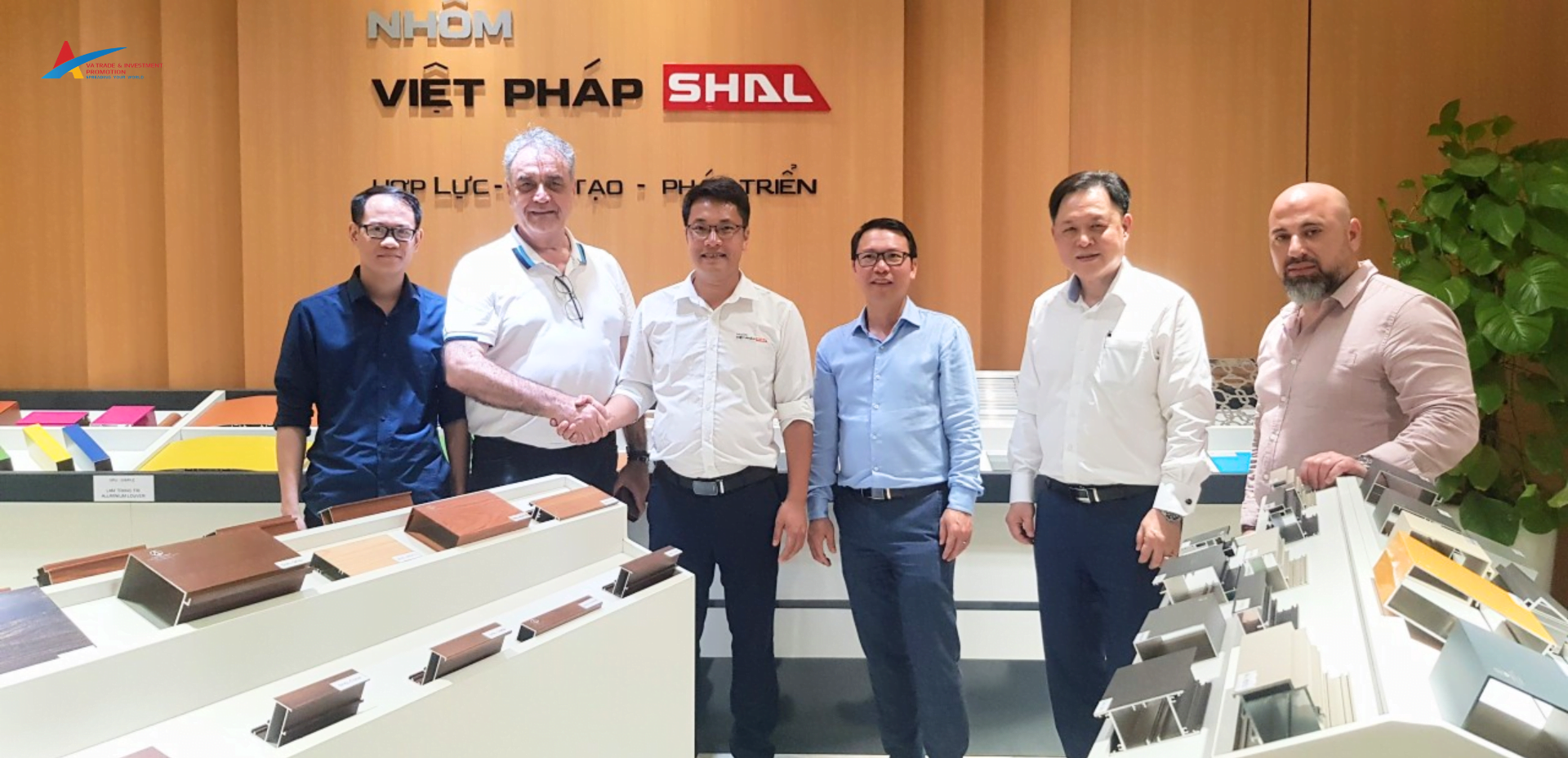 Opening Opportunities for Cooperation: Australian Businesses Visit and Collaborate with Viet Phap Aluminum Company