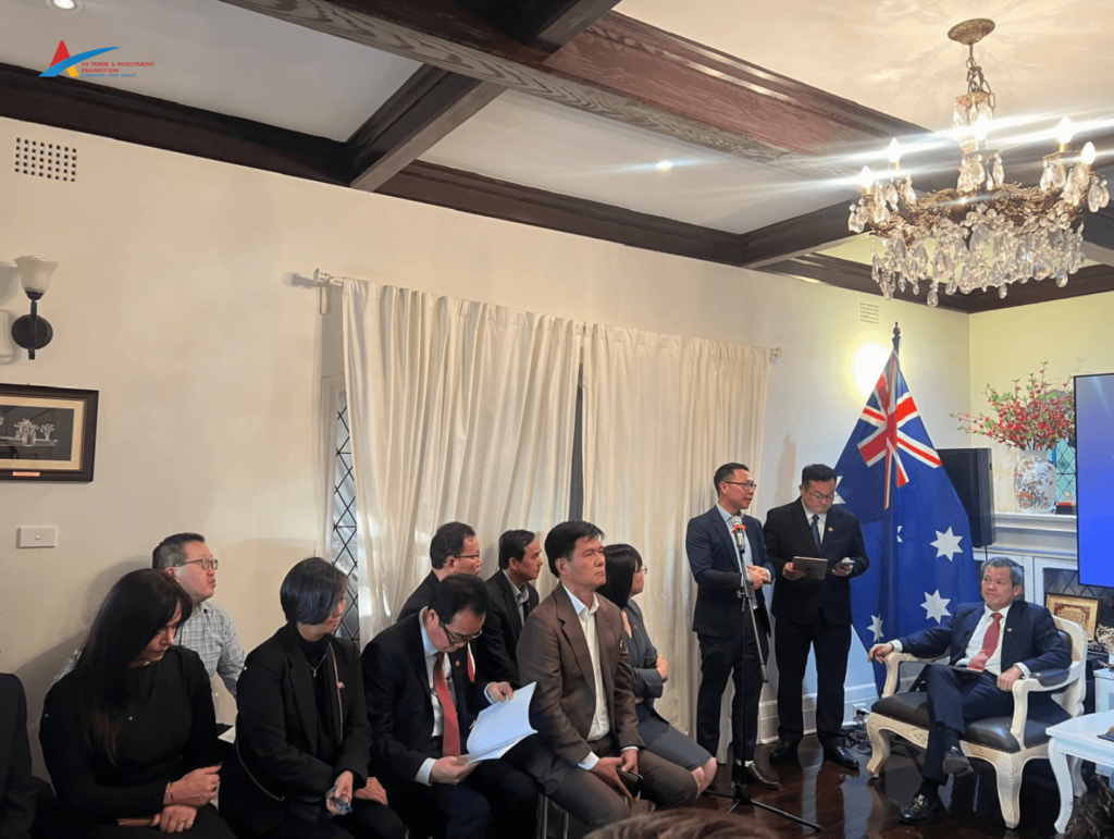 At the invitation of Mr. Nguyễn Đăng Thắng, Consul General of Vietnam in Sydney